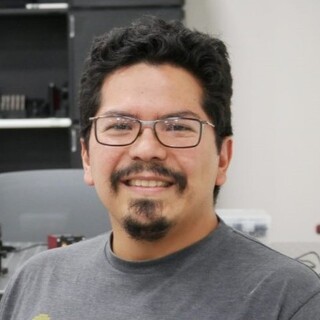 Dr. Esteban Vera